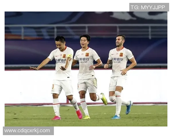 武汉足球队技术革新引发热议助力球队崛起与发展新篇章